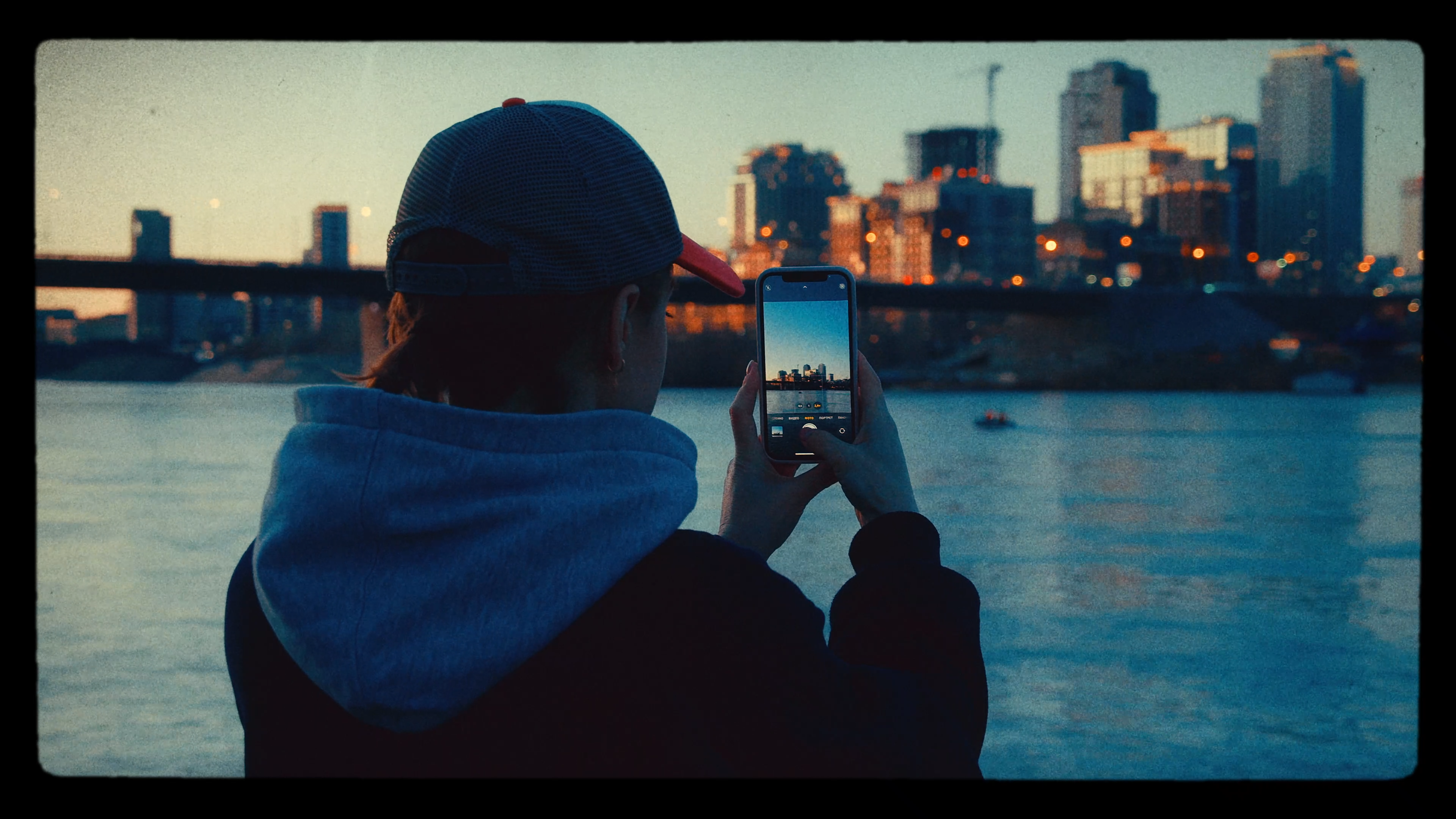 iPhone电影感编辑必备：600+复古胶片特效资源包（含LUT/预设/音效)