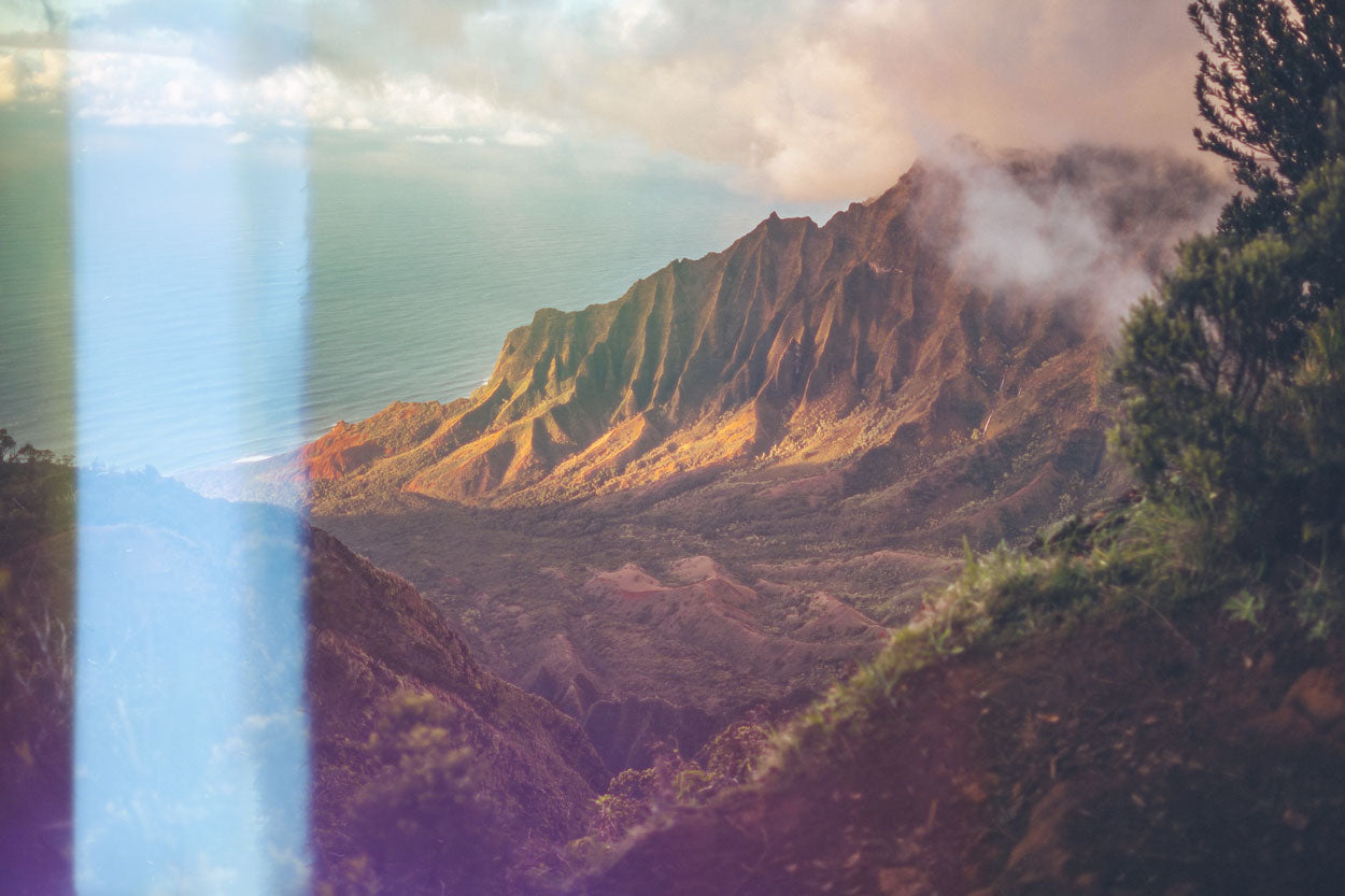 彩色胶片烧痕漏光素材 100+款6K高清JPEG纹理 PS/PR/AE/FCPX/达芬奇设计视频后期素材 Sickboat - Color Photo Film Burn Images + Light Leaks (6K)