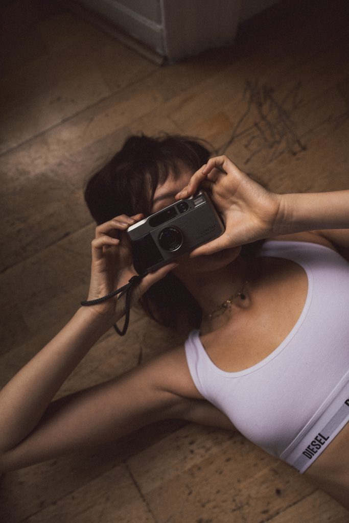 LR/ACR预设包 电影感胶片色调滤镜 35mm胶片色彩模拟 人像风景阴天摄影后期调色