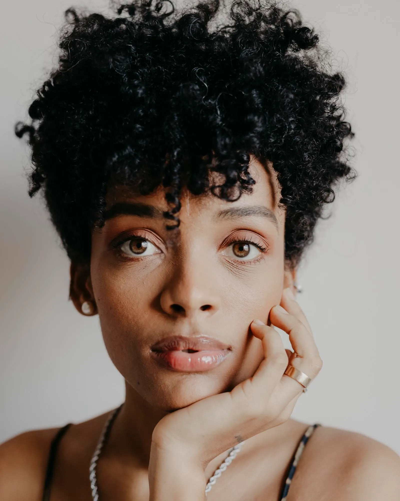 JR2shoot Studio极简主义Lightroom预设包 精心调校ins风高级感滤镜 照片精炼去冗调色