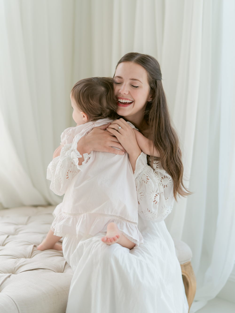 Velvetier Lightroom预设6款柔和粉彩空灵浪漫调色滤镜 婚礼肖像美术拍摄后期手机电脑版 Refined - Velvetier Lightroom Presets