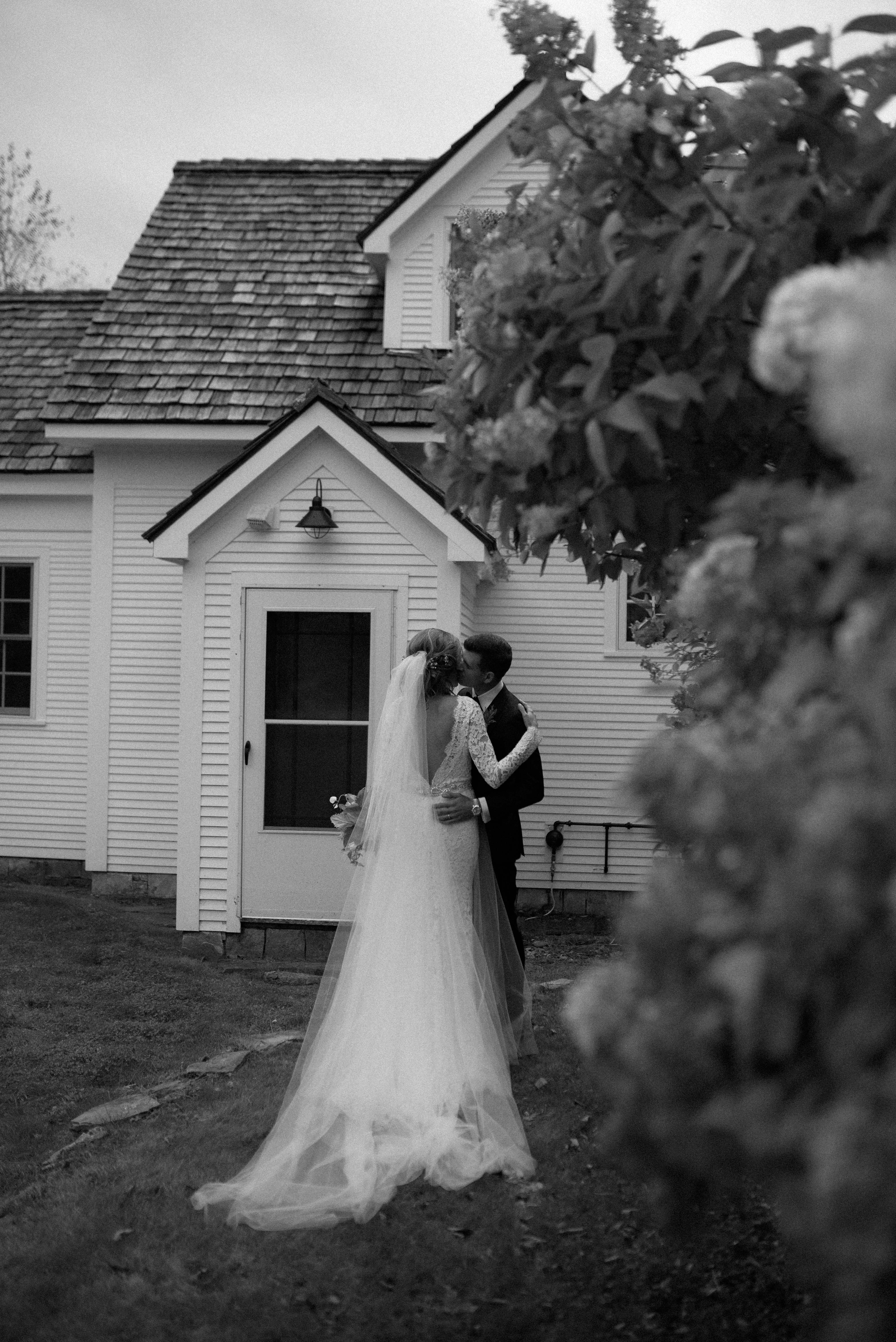 LR预设 真实色彩婚礼摄影师调色滤镜包 通用肤色光线Lightroom预设 Eden Strader同款 True To Color Lightroom Presets