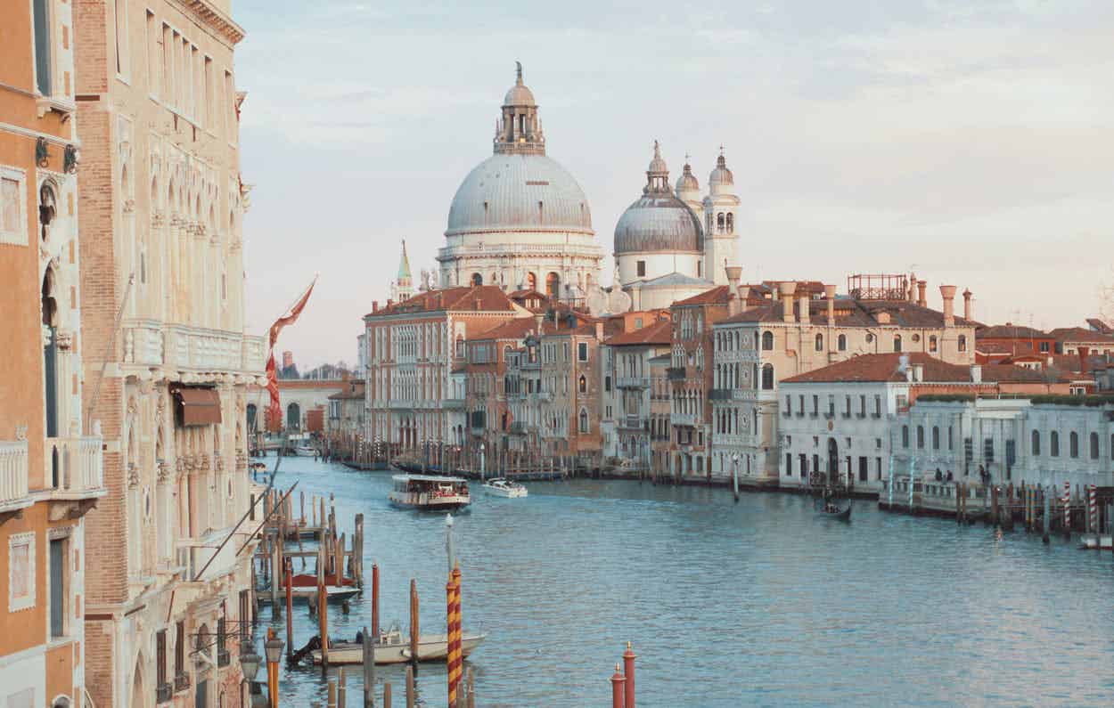 复古电影胶片LUT预设20款冷暖黑白效果 兼容PR/达芬奇/PS/FCPX视频照片调色滤镜包 Sickboat - VINTAGE FILM LOOKS | FILM LUTS | FILM COLOR EFFECTS