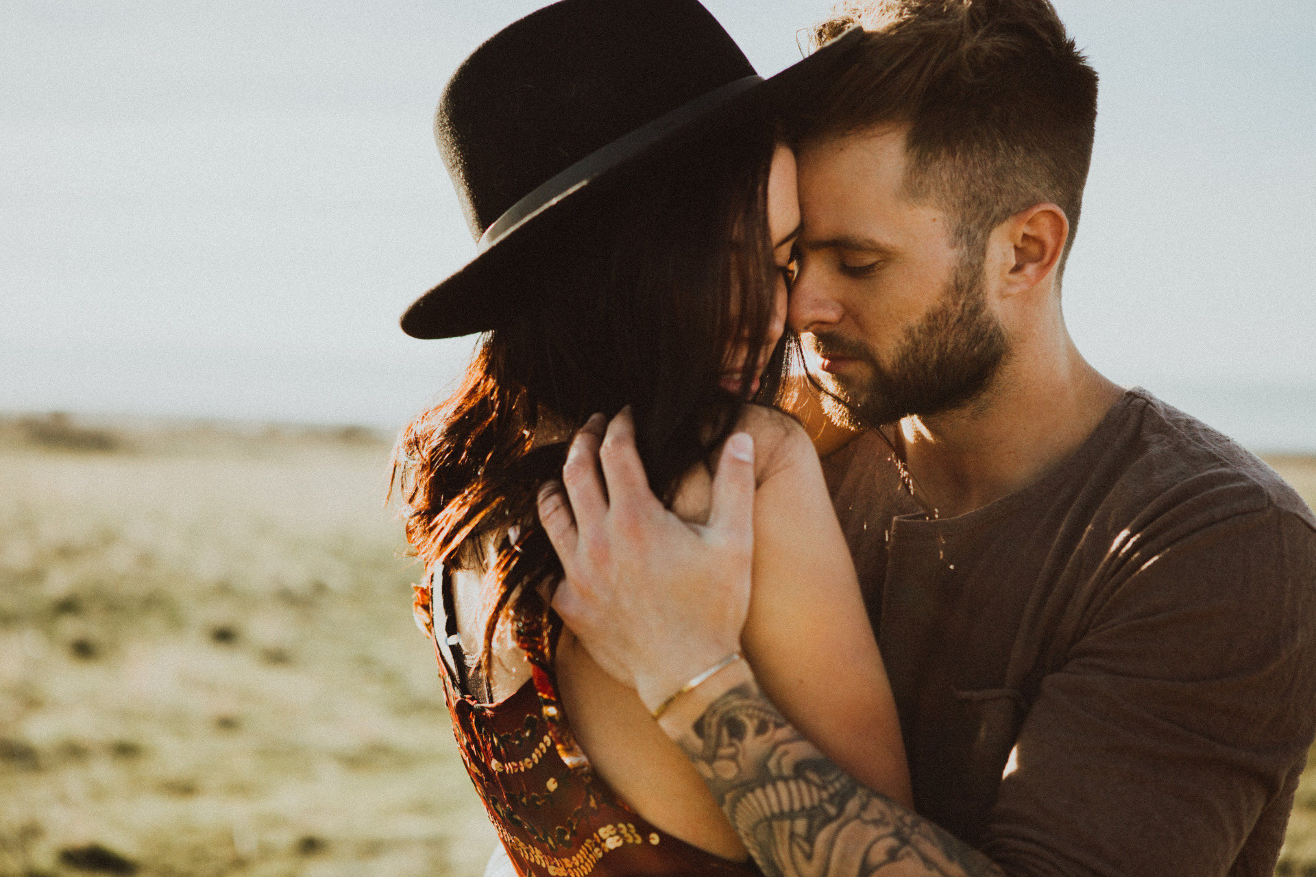 手机 LR 爱情调色预设 PS 人像婚礼滤镜 私奔旅拍写真特效 AUTHENTIC LOVE PRESETS PACK 01