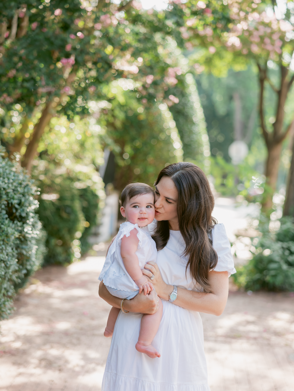Velvetier Lightroom预设6款柔和粉彩空灵浪漫调色滤镜 婚礼肖像美术拍摄后期手机电脑版 Refined - Velvetier Lightroom Presets