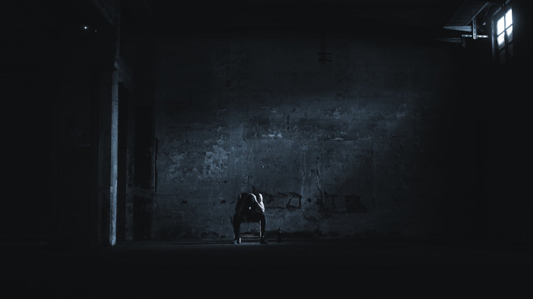 GradeFruit Dramatic Darkness戏剧性黑暗LUT与Lightroom预设 15款.cube/.dng 高对比强烈阴影风格