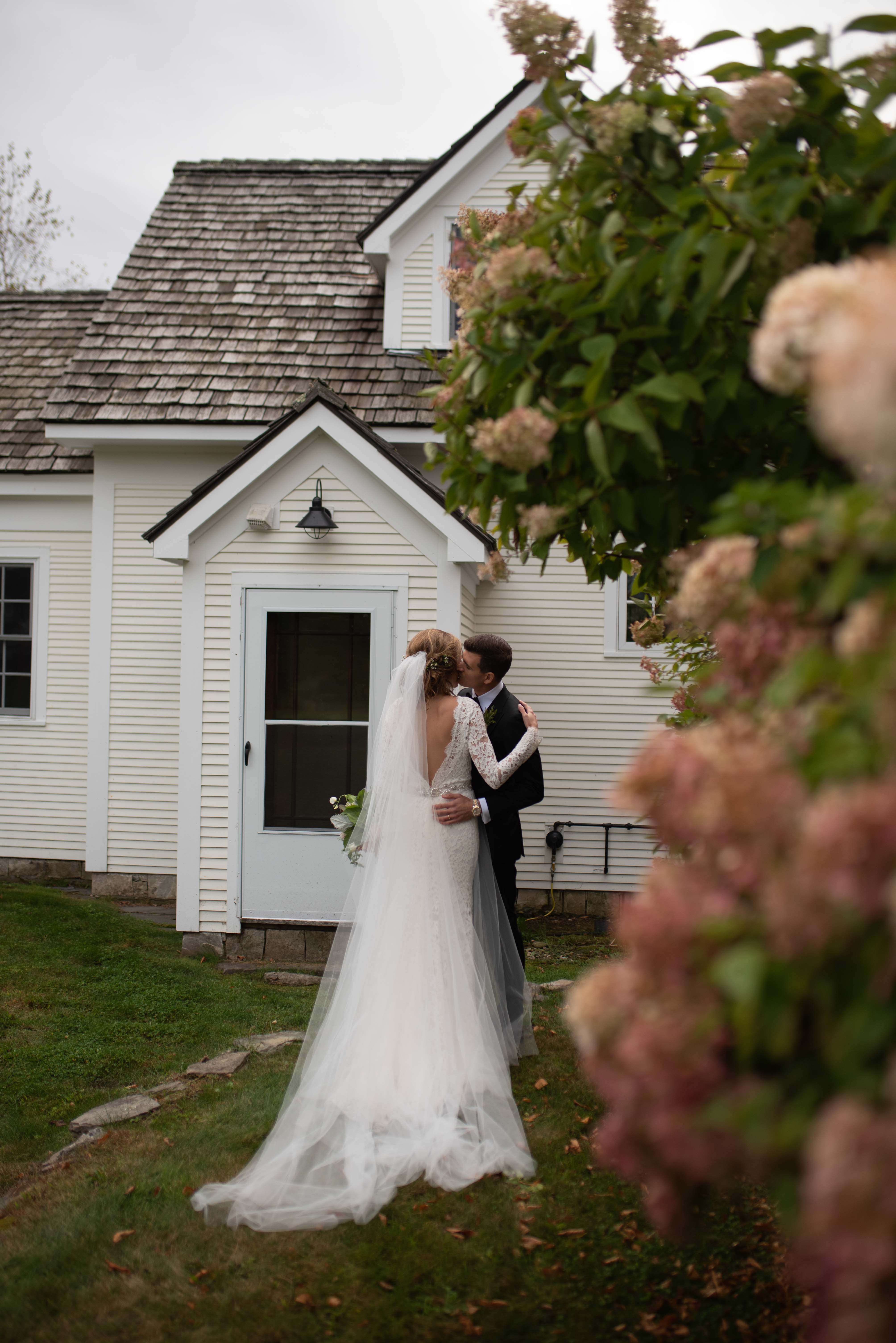 LR预设 真实色彩婚礼摄影师调色滤镜包 通用肤色光线Lightroom预设 Eden Strader同款 True To Color Lightroom Presets